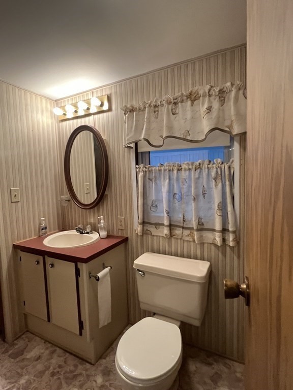 72 Champagne Road Gardner, MA 01440 - Photo 13 of 20