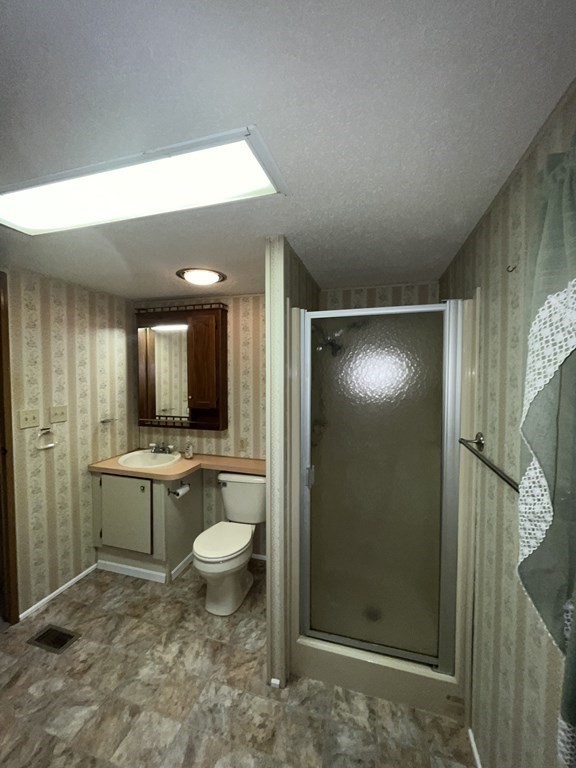 72 Champagne Road Gardner, MA 01440 - Photo 18 of 20