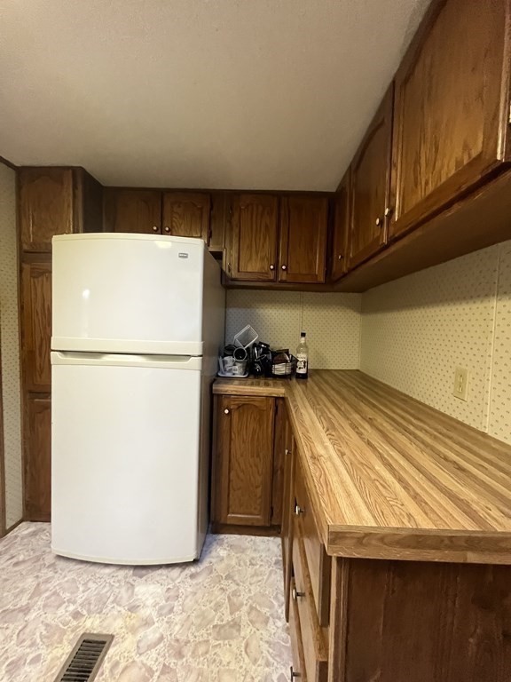 72 Champagne Road Gardner, MA 01440 - Photo 6 of 20