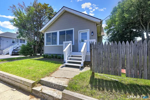 $4,000 | 330 Naugatuck Avenue, Milford, CT 06460