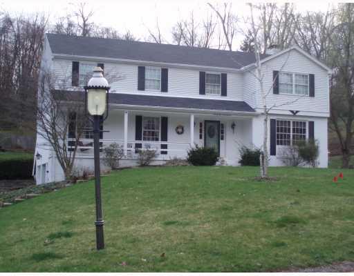 9367 North Florence Road Pittsburgh, PA 15237 - Photo 1 of 1 Exterior Front.