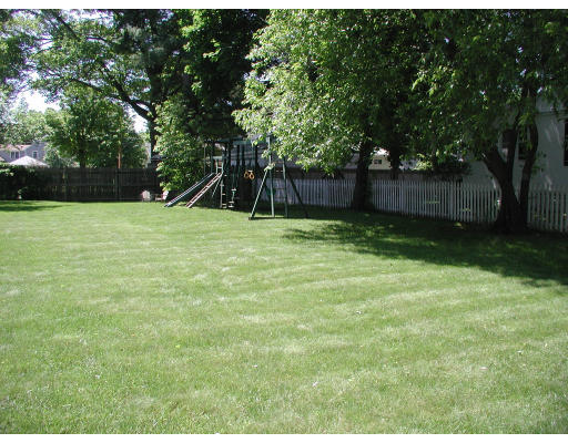 402 Weston Road Wellesley, MA 02482 - Photo 4 of 4