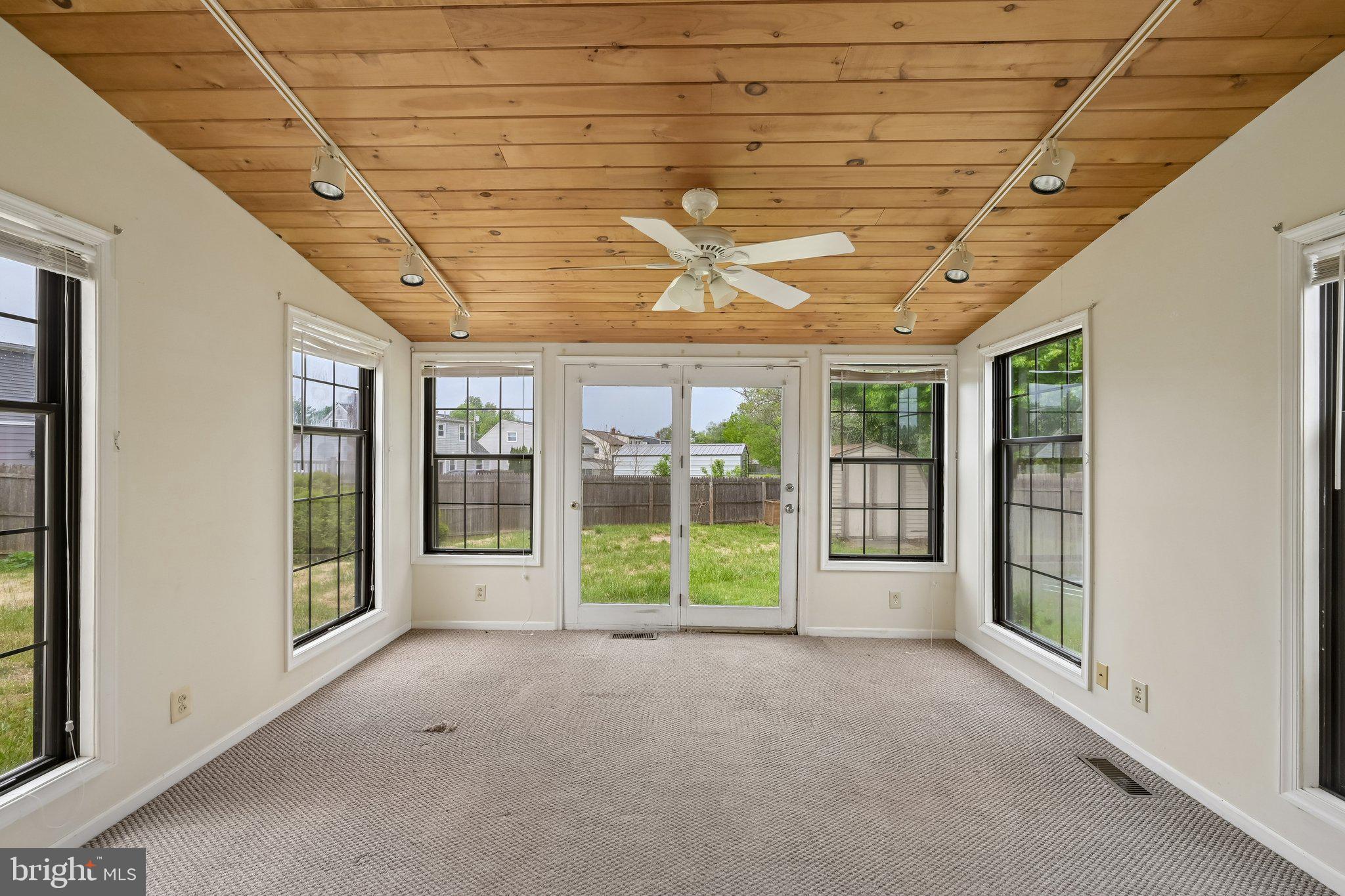 196 Tansboro Road Berlin, NJ 08009 - Photo 20 of 25 Sunroom