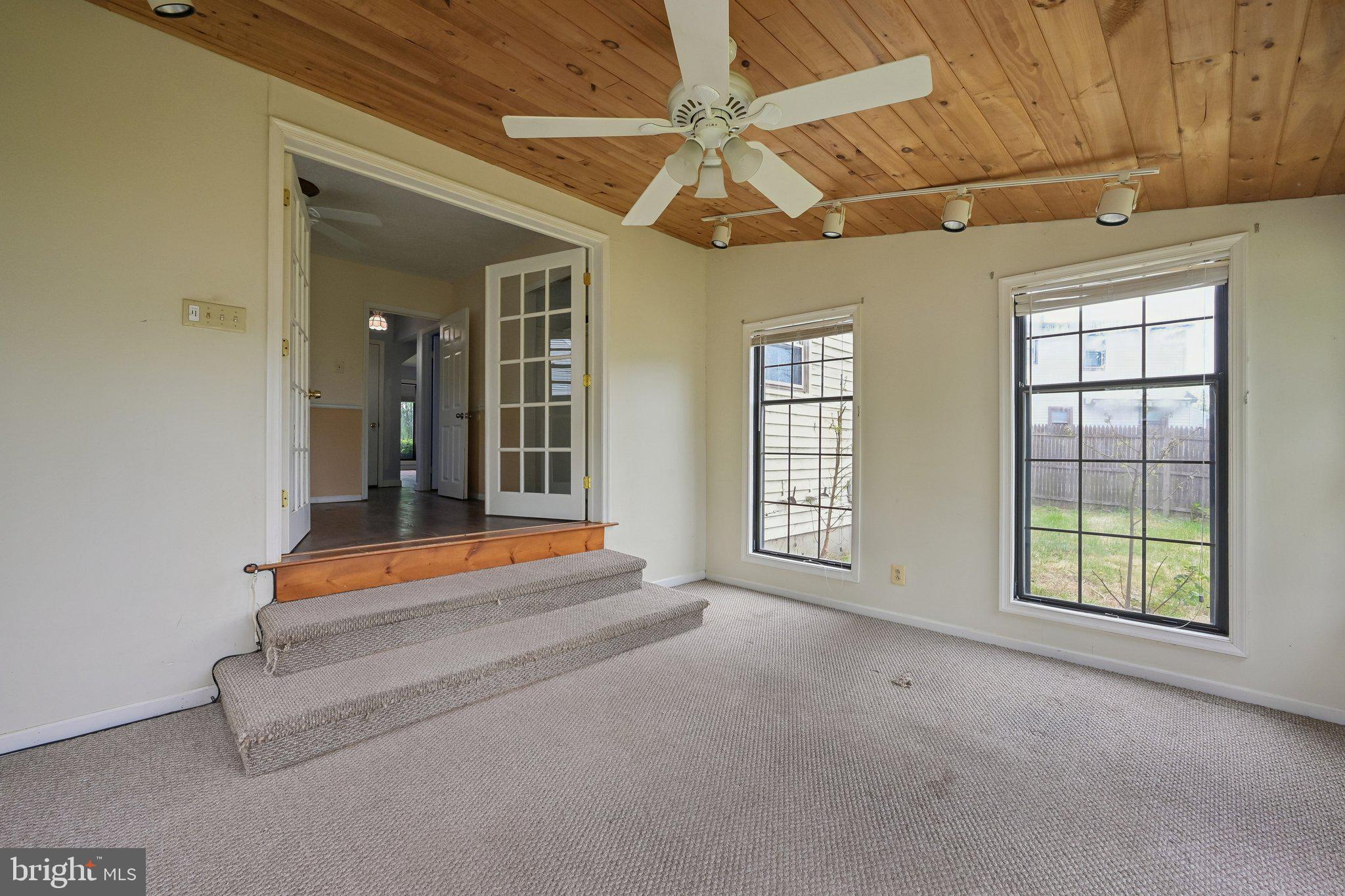 196 Tansboro Road Berlin, NJ 08009 - Photo 22 of 25 Sunroom