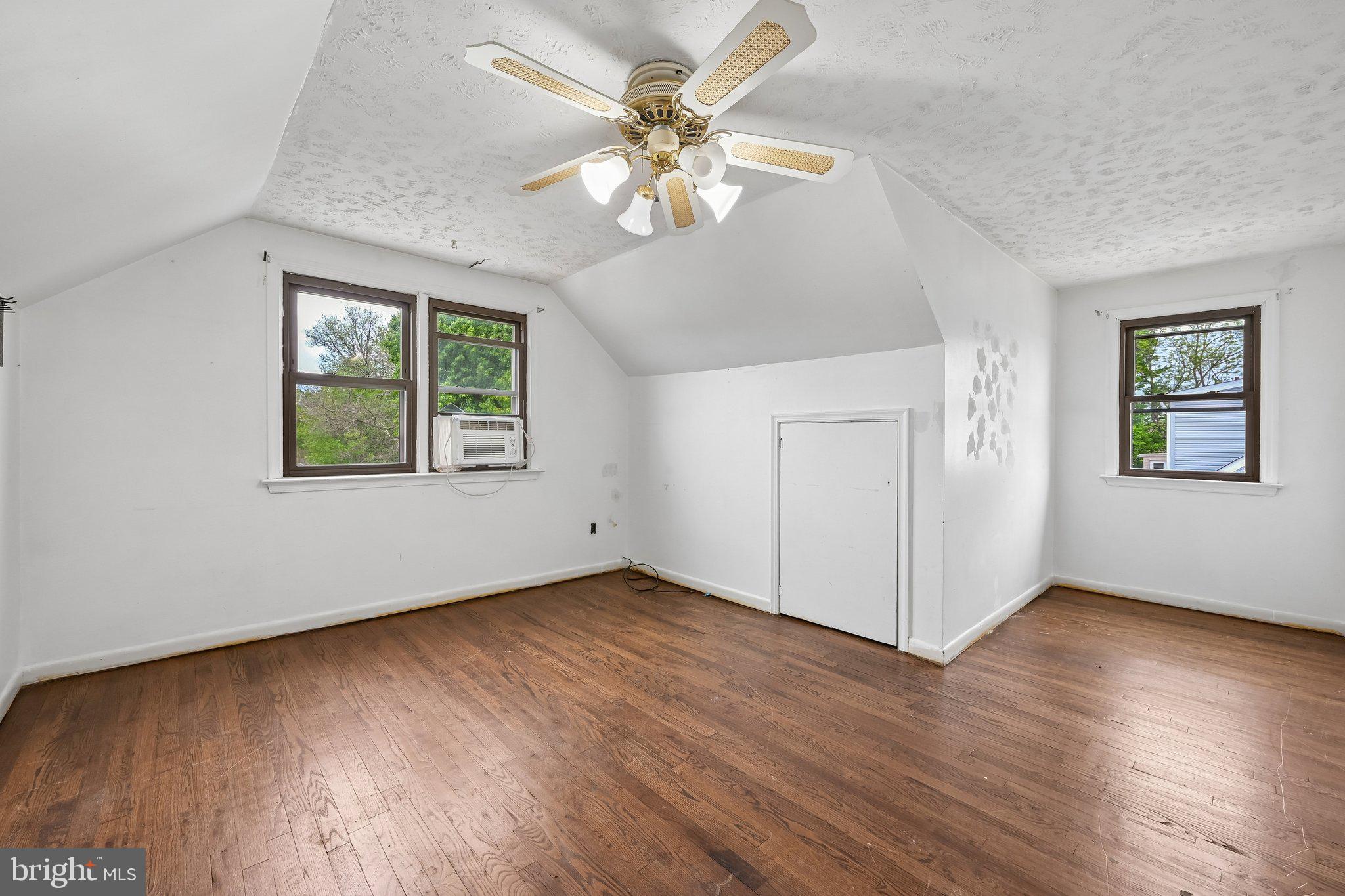 196 Tansboro Road Berlin, NJ 08009 - Photo 23 of 25 2nd floor bedroom