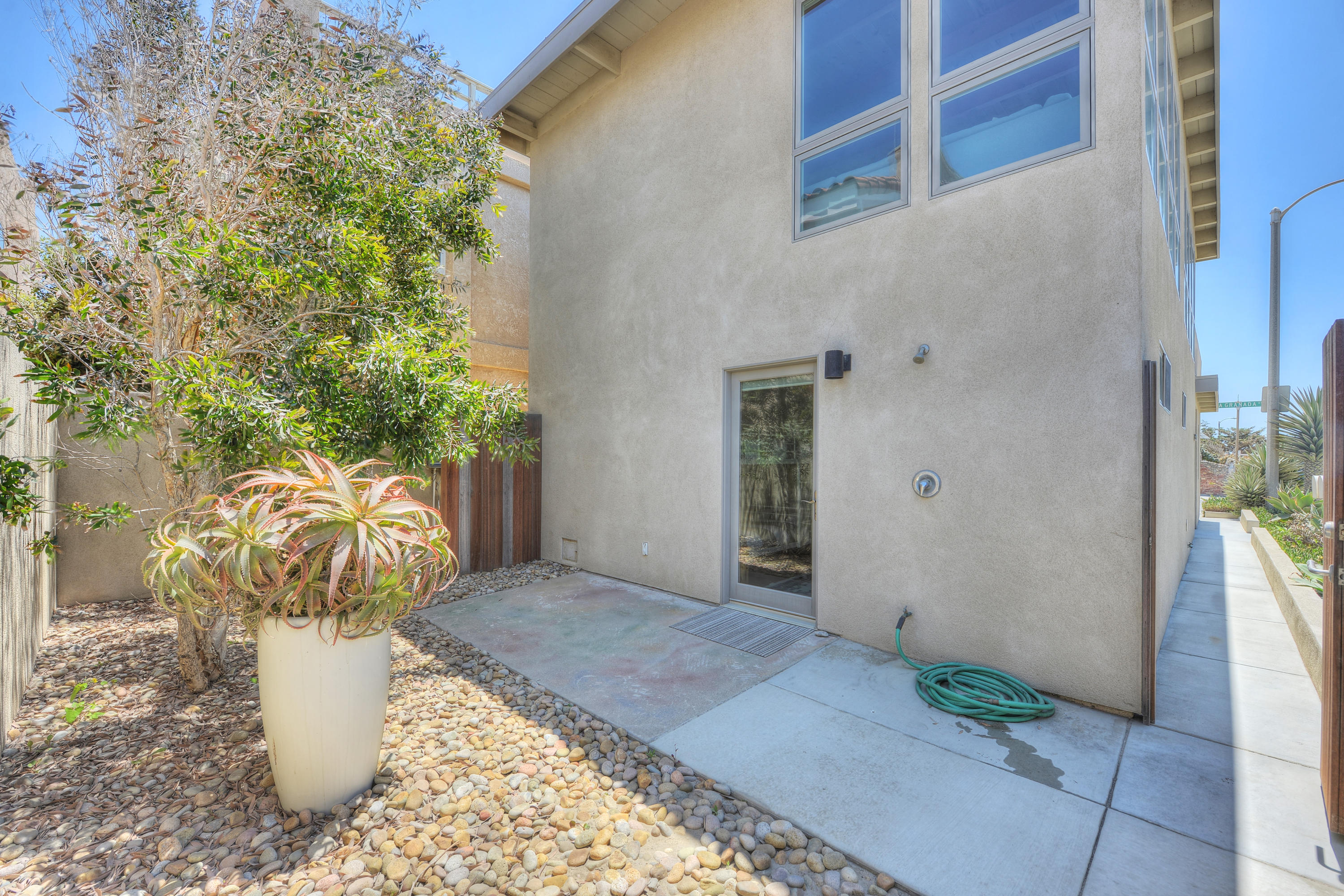 3600 Ocean Drive Oxnard, CA 93035 - Photo 11 of 30 a view of a outdoor space