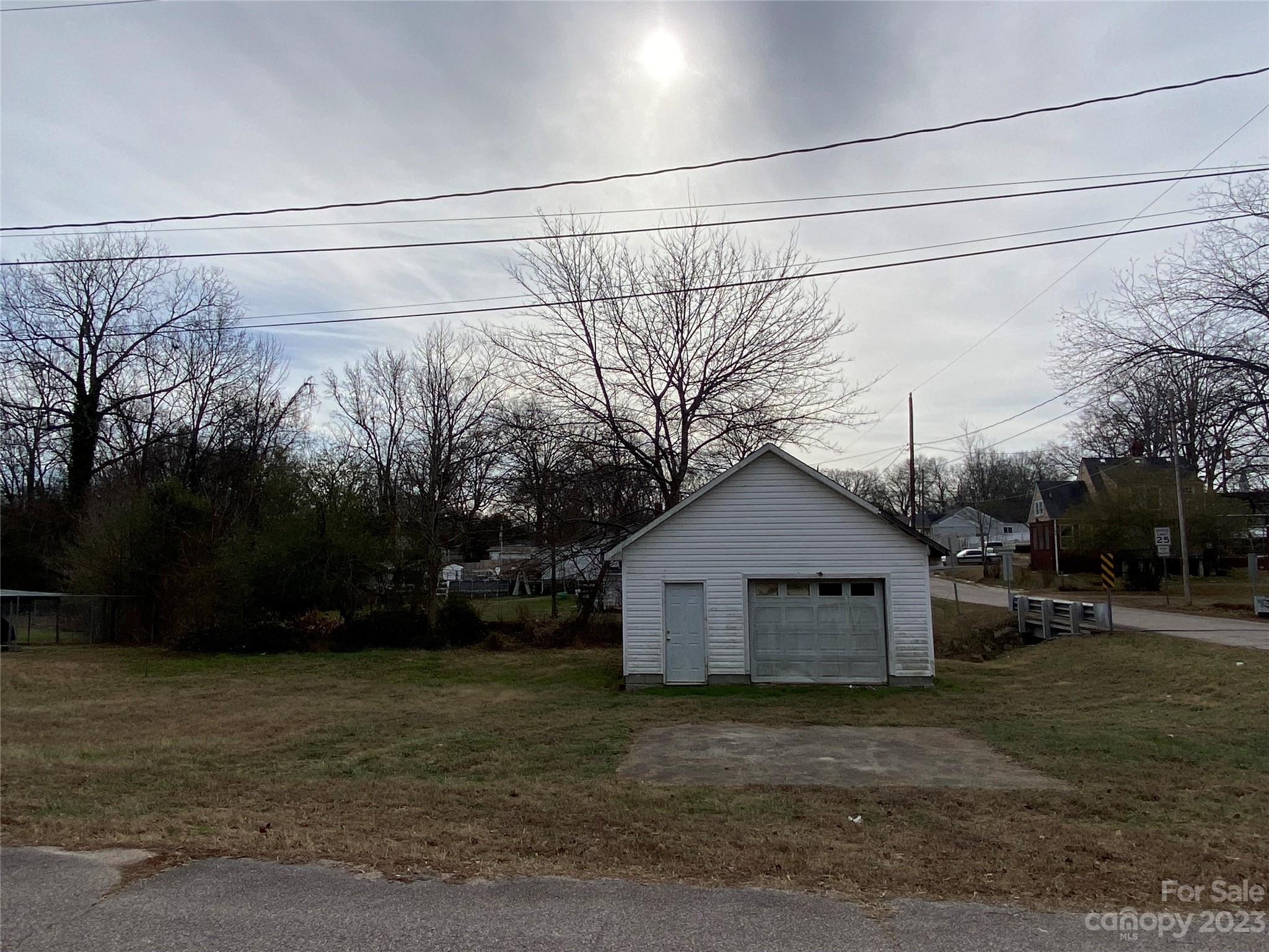 904 Ruth Avenue Kannapolis, NC 28083 - Photo 3 of 4 Gallery Image 3
