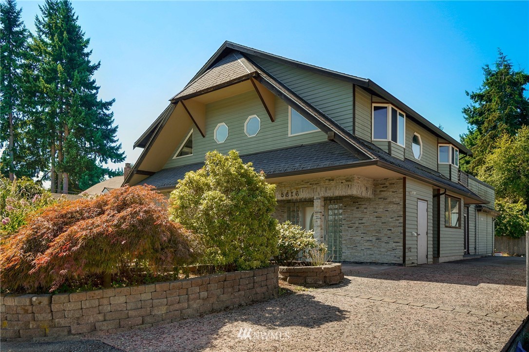 5616 Rockefeller Avenue Everett, WA 98203 - Photo 1 of 40