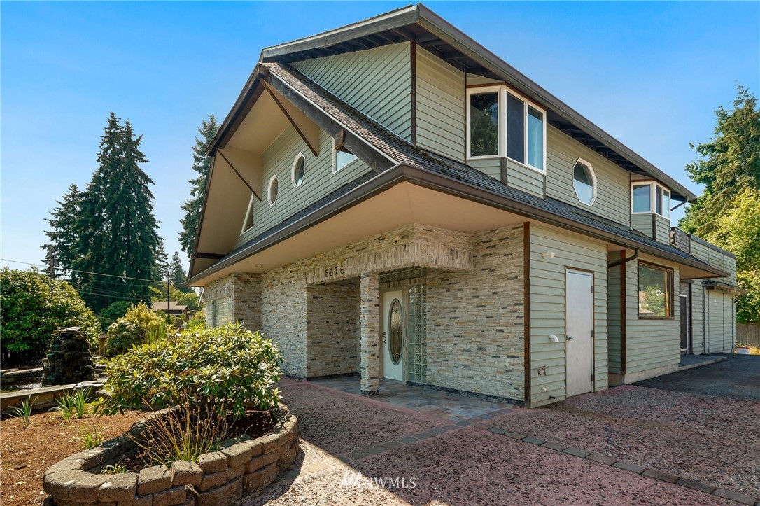5616 Rockefeller Avenue Everett, WA 98203 - Photo 2 of 40