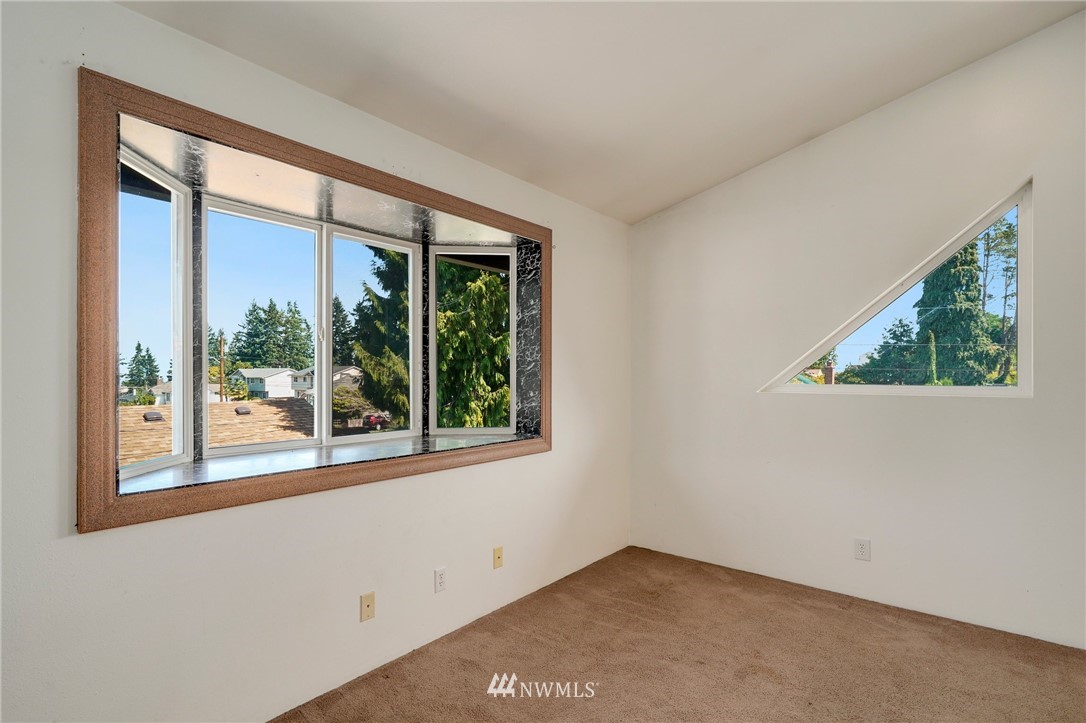 5616 Rockefeller Avenue Everett, WA 98203 - Photo 16 of 40