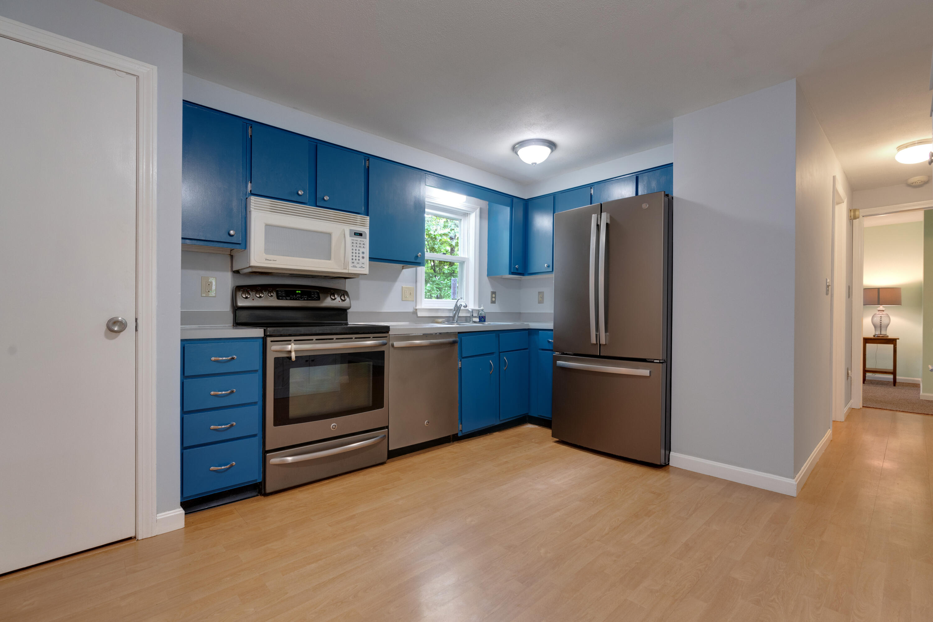 14 Upland Road Windham, ME 04062 - Photo 8 of 29 Kitchen