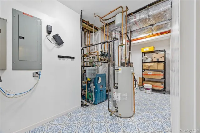 $2,555,000 | 60 Moss Lane, Jericho, NY 11753