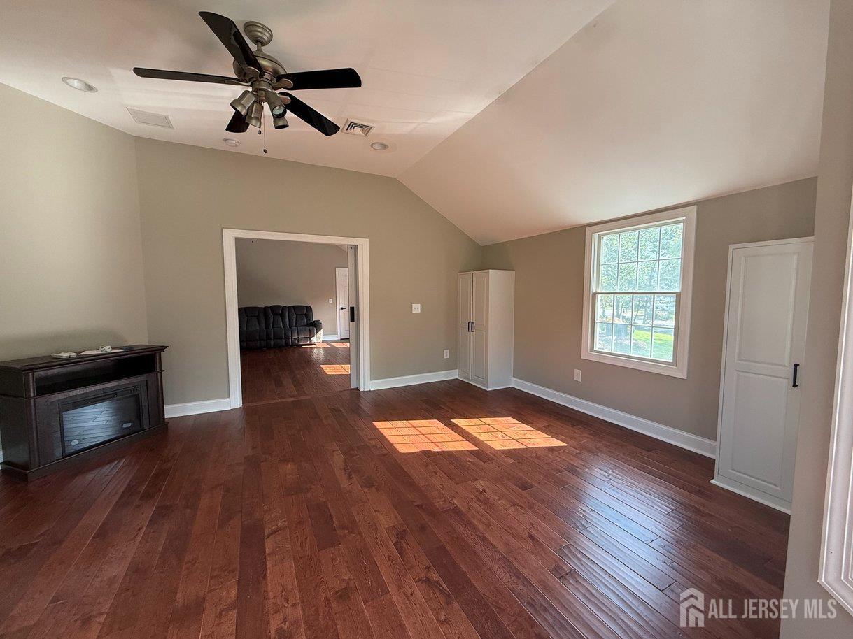 19 Bradford Road Edison, NJ 08820 - Photo 38 of 76 Gallery Image 38