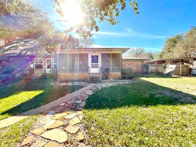 $2,199 | 5303 Shady Oak Circle, Kingsland, TX 78639
