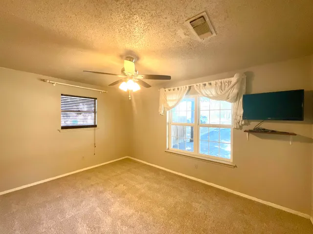 $2,199 | 5303 Shady Oak Circle, Kingsland, TX 78639