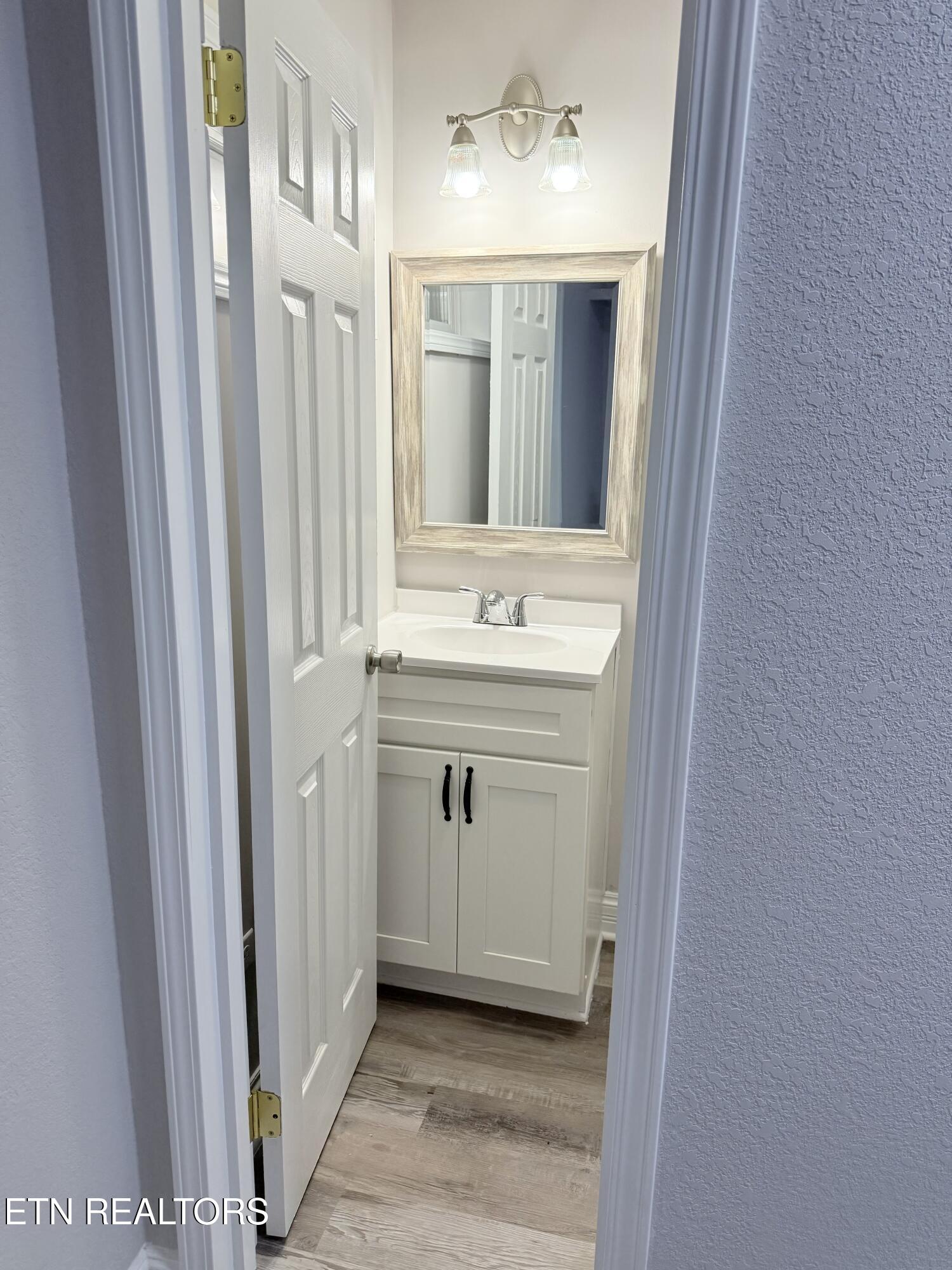 6116 Cardwell Road Corryton, TN 37721 - Photo 8 of 18 IMG_0058