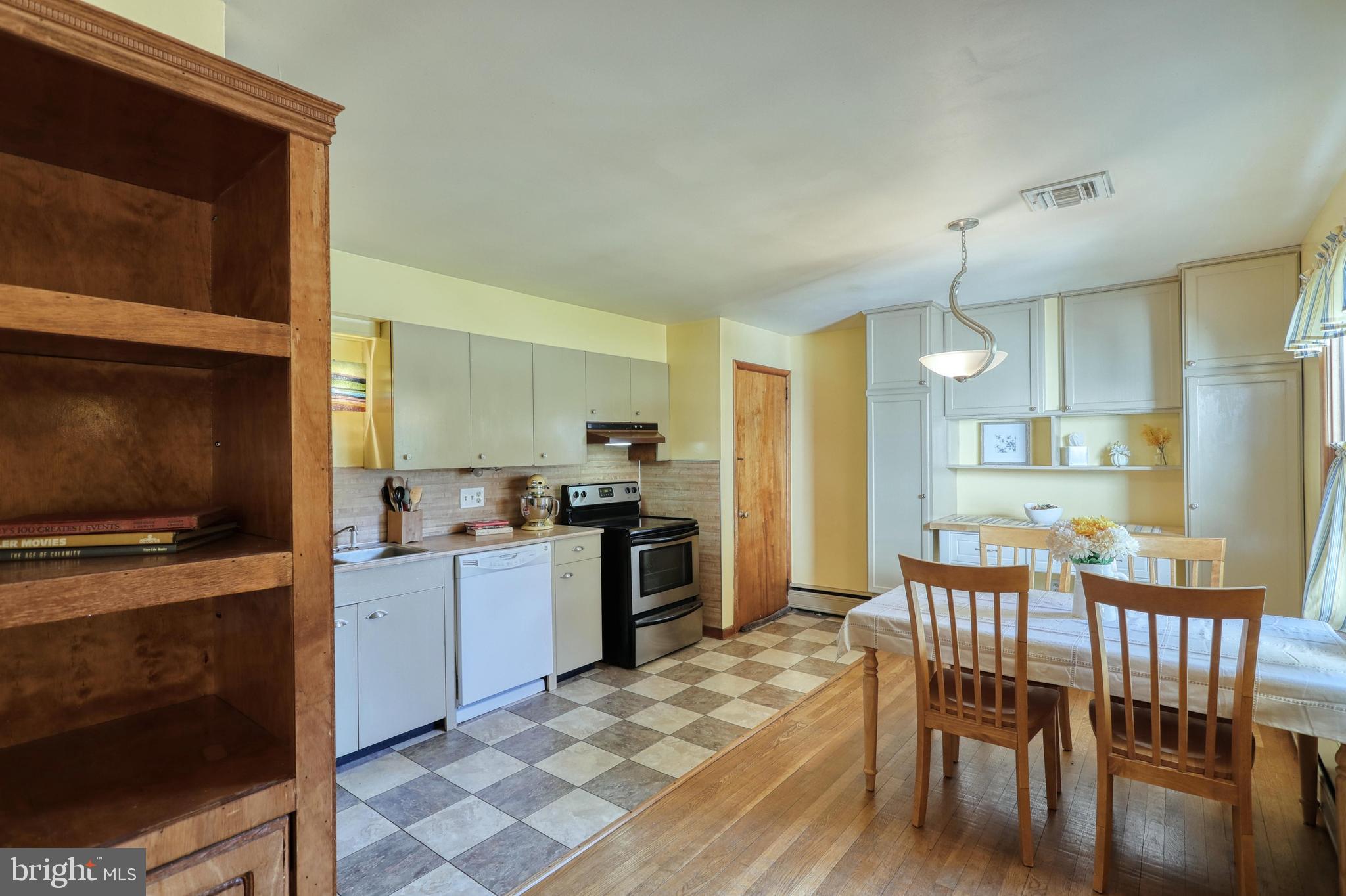 8783 Orchard Road Spring Grove, PA 17362 - Photo 13 of 38