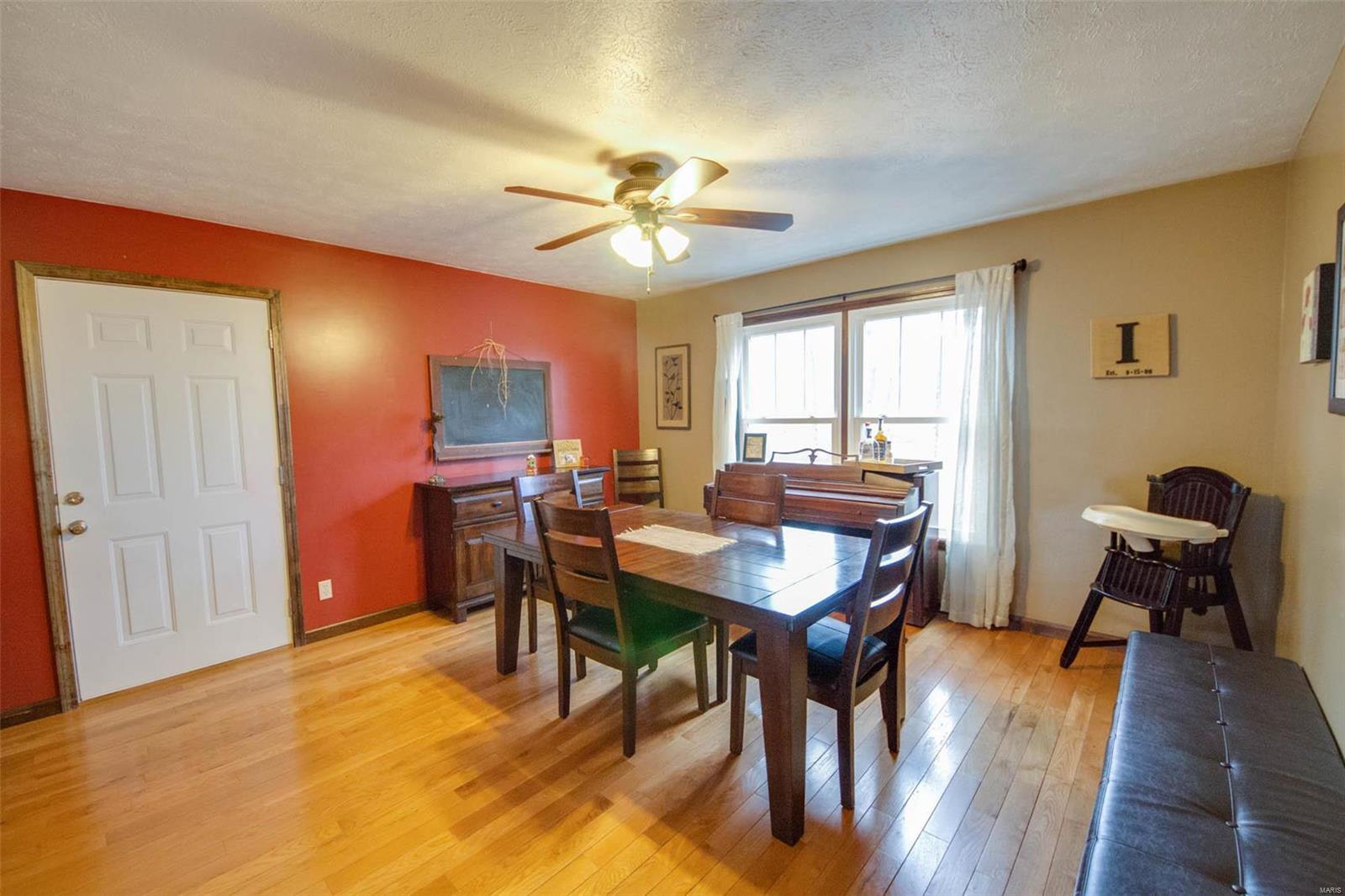10768 Chesterfield Road Shipman, IL 62685 - Photo 8 of 28