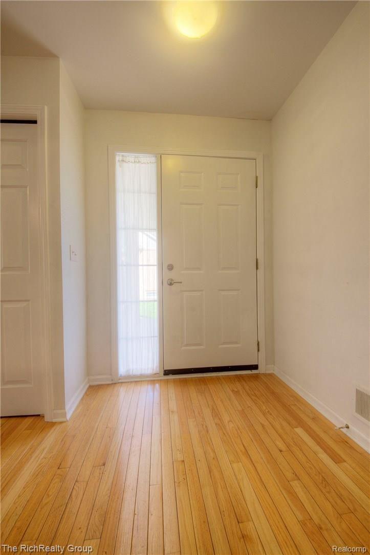 560 Cherry Grove Road Canton, MI 48188 - Photo 26 of 69 26.jpg