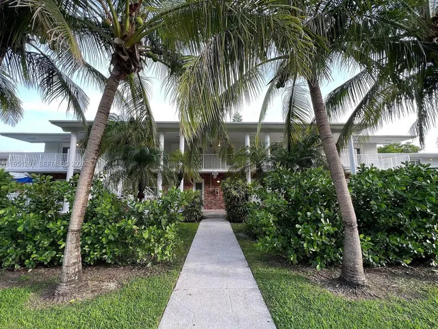 $449,000 | 100 Sunrise Drive, Unit 5, Key Biscayne, FL 33149