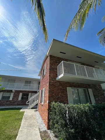 $449,000 | 100 Sunrise Drive, Unit 5, Key Biscayne, FL 33149