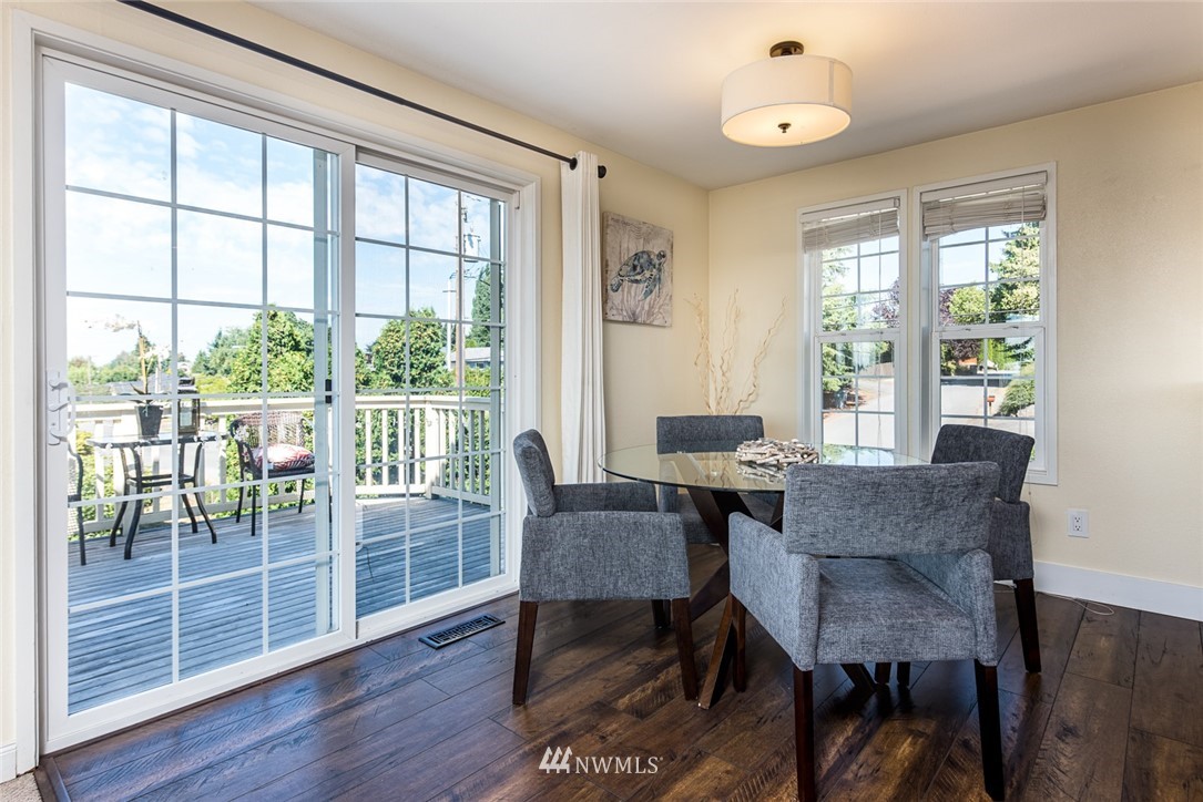 1228 North 32nd Street Renton, WA 98056 - Photo 6 of 24