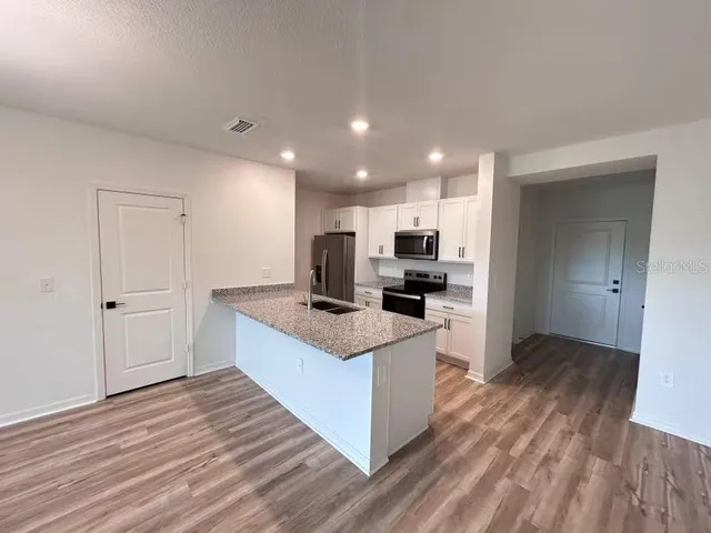 $2,350 | 746 Stoney Point Circle, Davenport, FL 33896