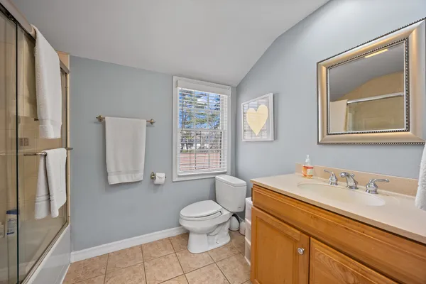 $692,500 | 914 Central Avenue, Deerfield, IL 60015