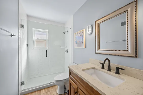 $692,500 | 914 Central Avenue, Deerfield, IL 60015