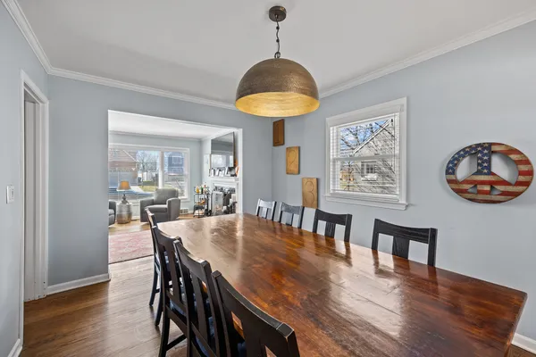 $692,500 | 914 Central Avenue, Deerfield, IL 60015