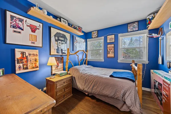 $692,500 | 914 Central Avenue, Deerfield, IL 60015