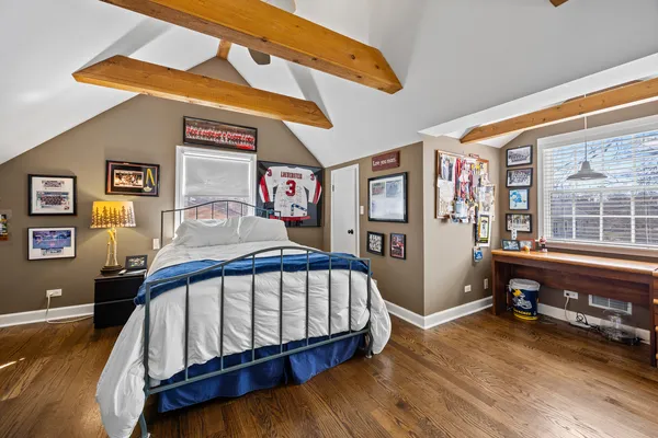 $692,500 | 914 Central Avenue, Deerfield, IL 60015