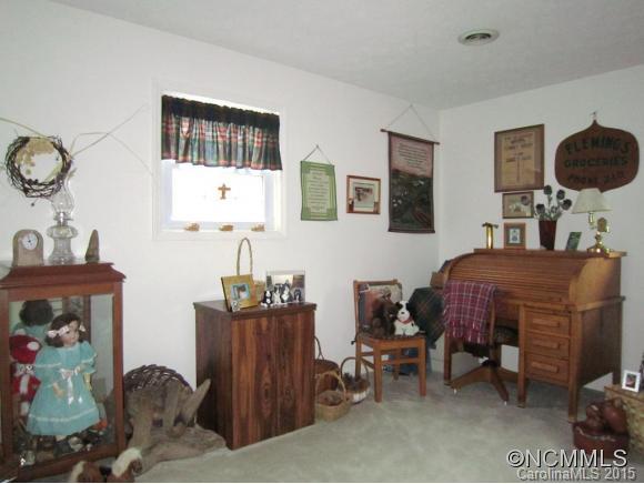 102 Falling Waters Road, Unit 3 Hendersonville, NC 28792 - Photo 13 of 18 Gallery Image 13