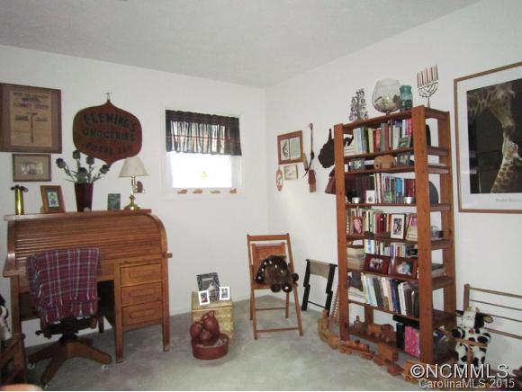 102 Falling Waters Road, Unit 3 Hendersonville, NC 28792 - Photo 14 of 18 Gallery Image 14