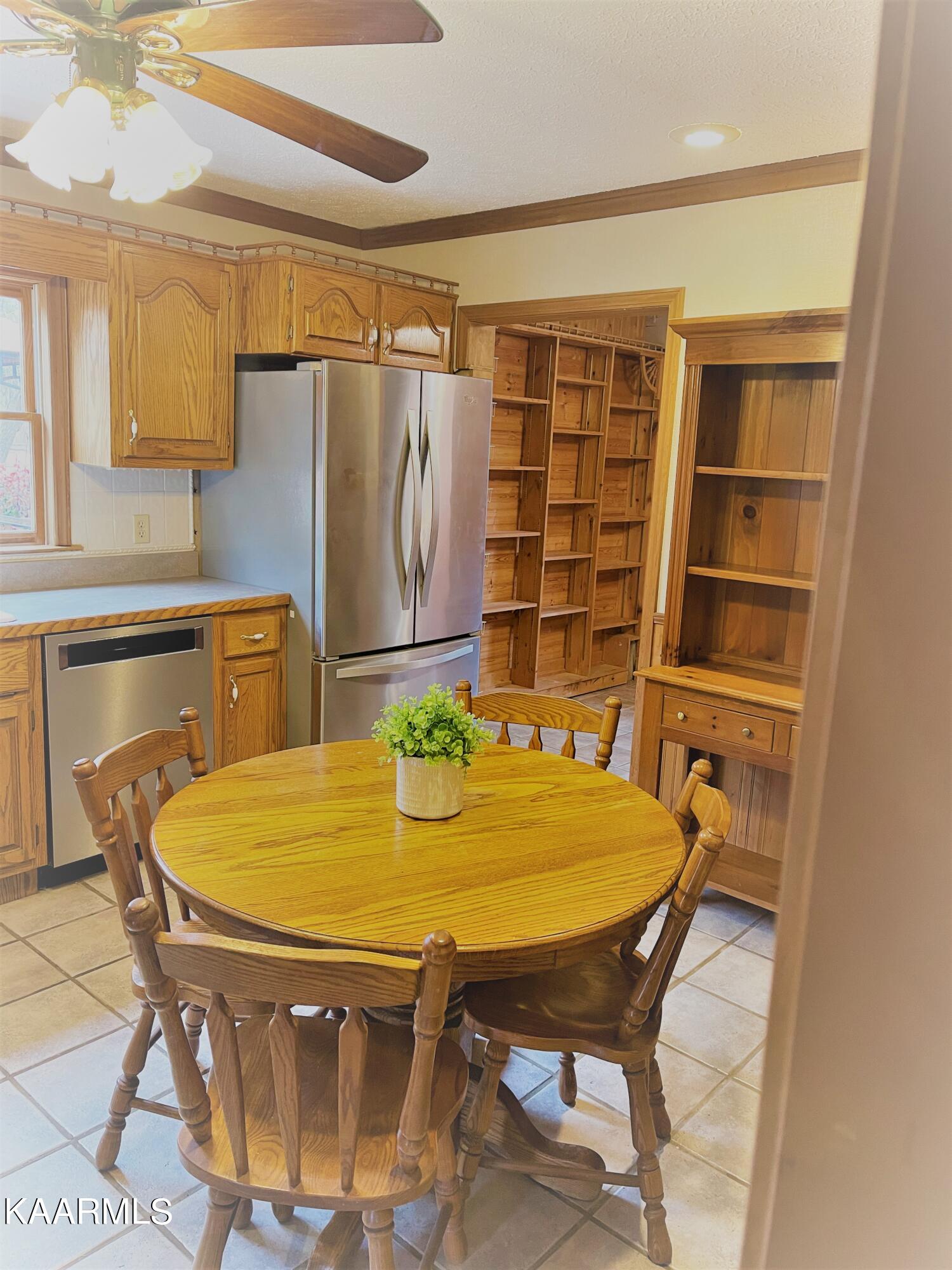 5400 Wolf Creek Road Spring City, TN 37381 - Photo 20 of 37 Dinette