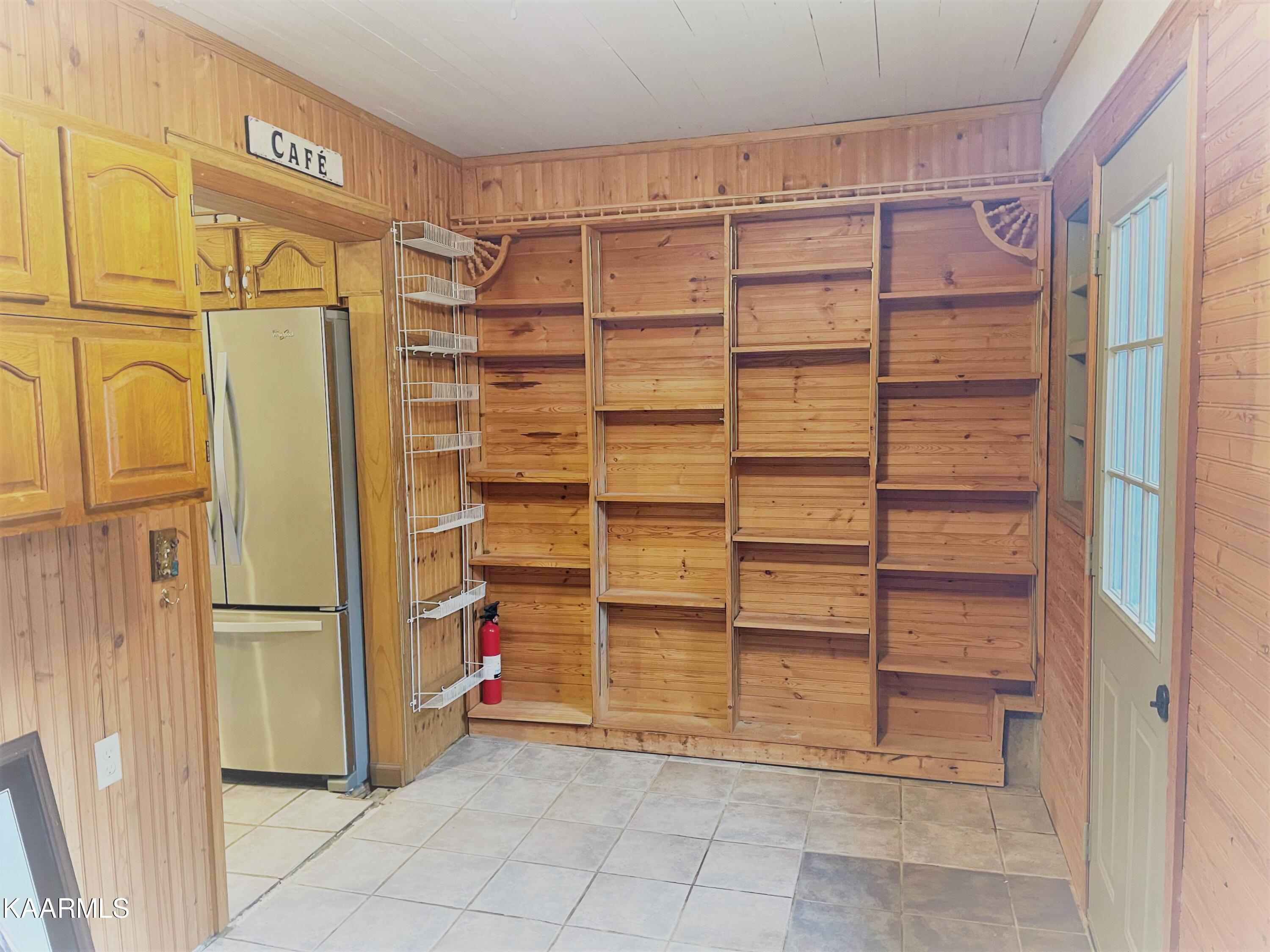 5400 Wolf Creek Road Spring City, TN 37381 - Photo 22 of 37 Pantry