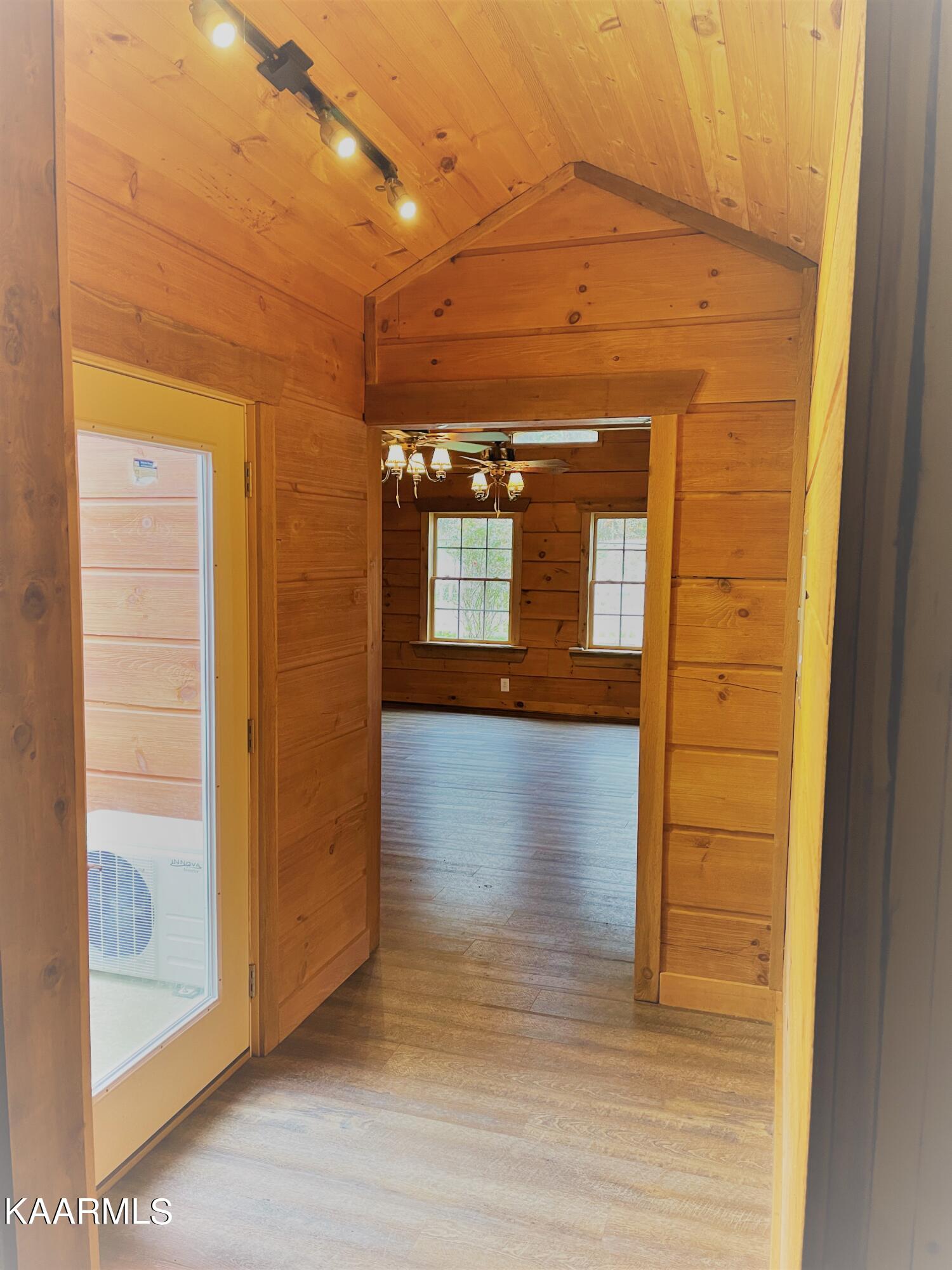 5400 Wolf Creek Road Spring City, TN 37381 - Photo 29 of 37 Bonus Room Hall