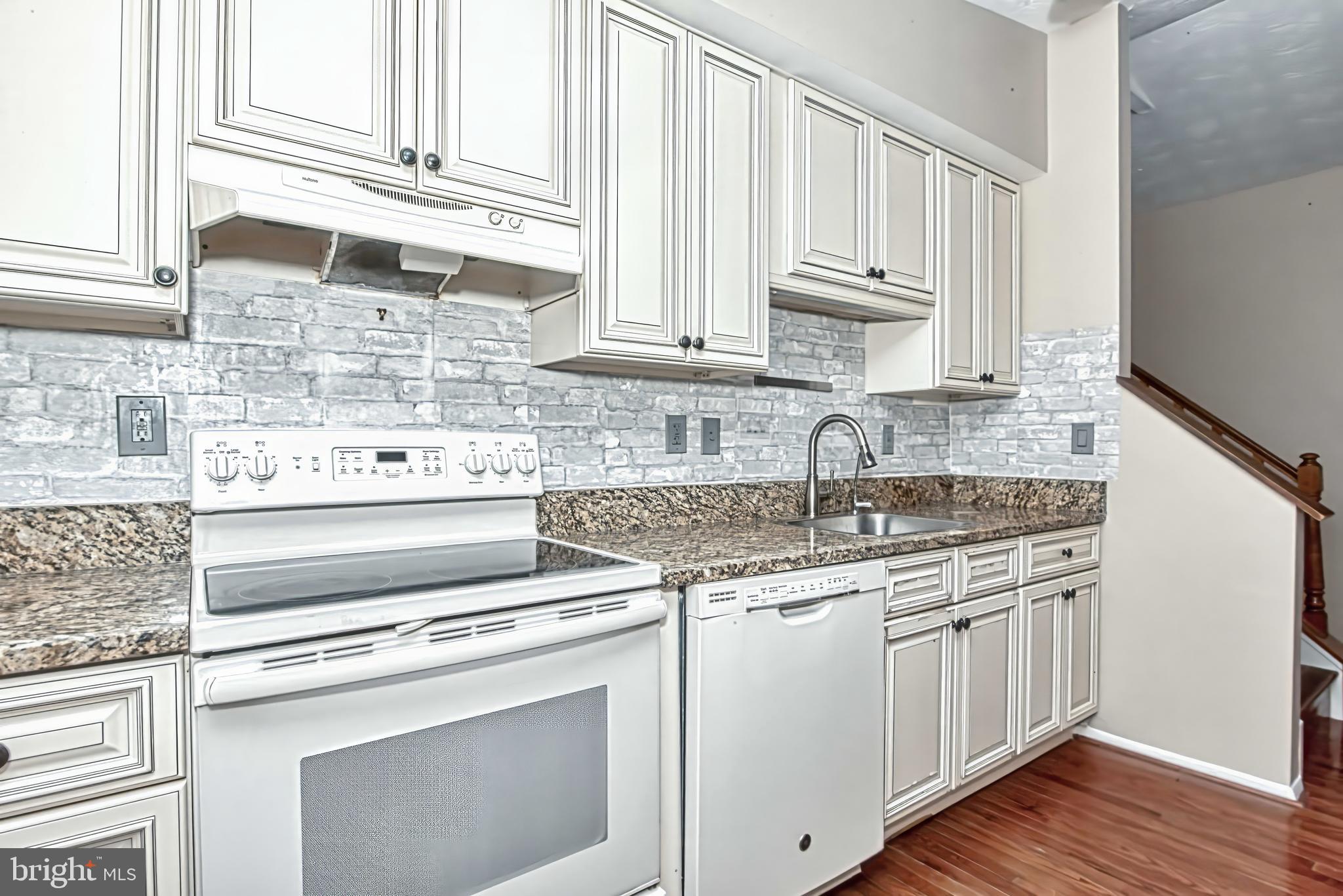 12828 Pinecrest Road Herndon, VA 20171 - Photo 11 of 46