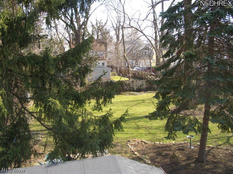 987 Roanoke Road Cleveland Heights, OH 44121 - Photo 21 of 25