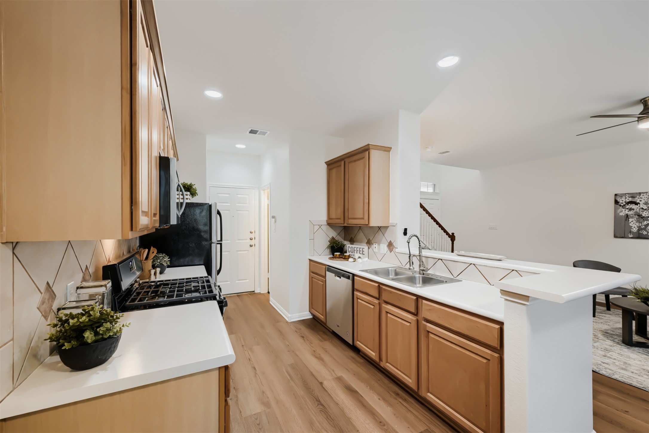 4508 Duval Road, Unit 5503 Austin, TX 78727 - Photo 9 of 31 Gallery Image 9