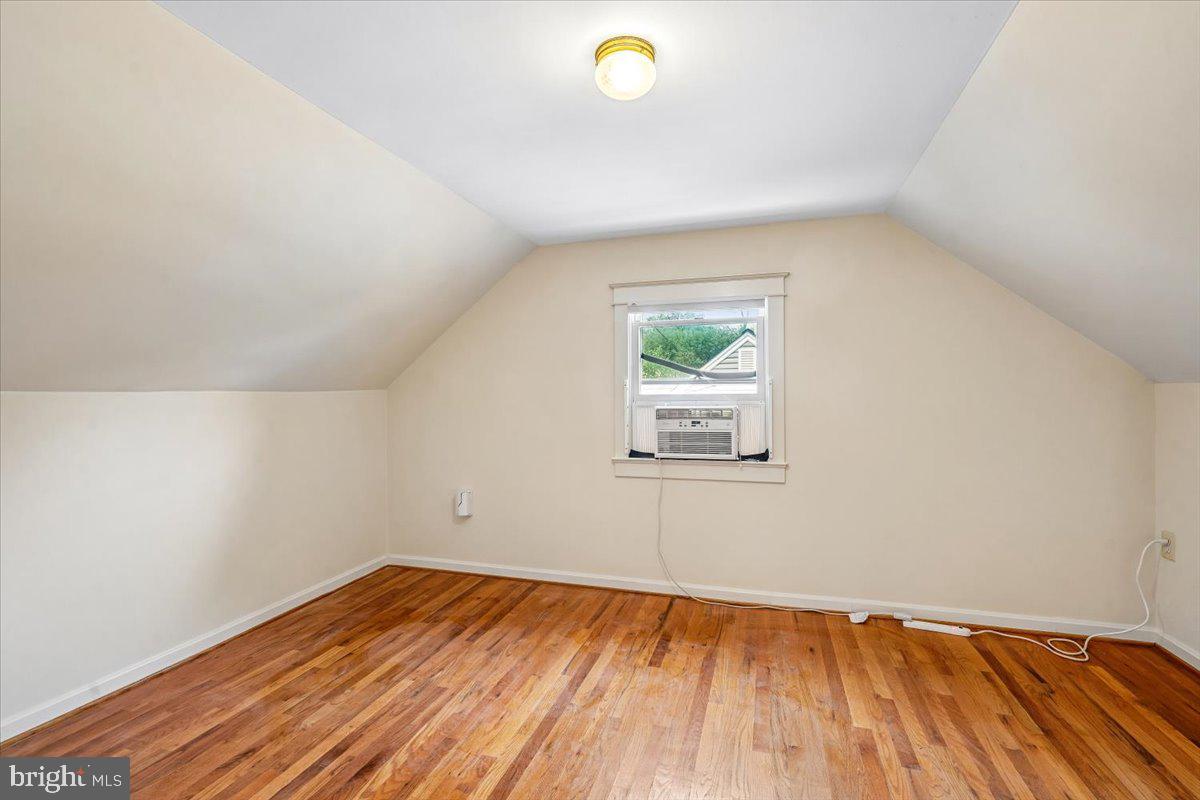 905 Robin Road Silver Spring, MD 20901 - Photo 27 of 43 Gallery Image 27