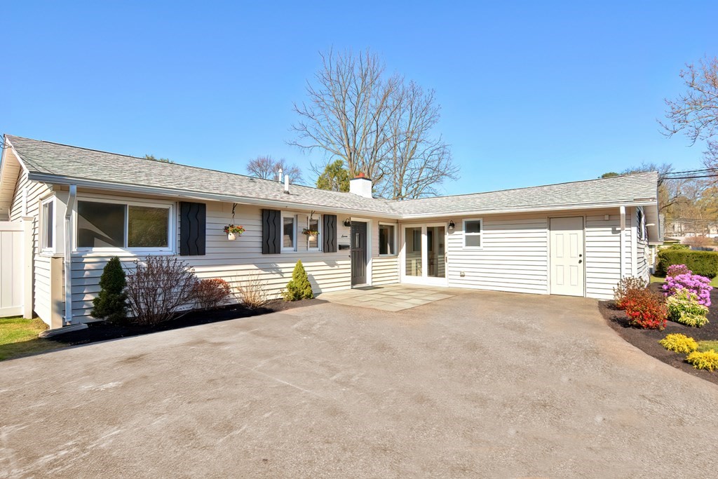 7 Tara Road Framingham, MA 01701 - Photo 1 of 40 Gallery Image 1
