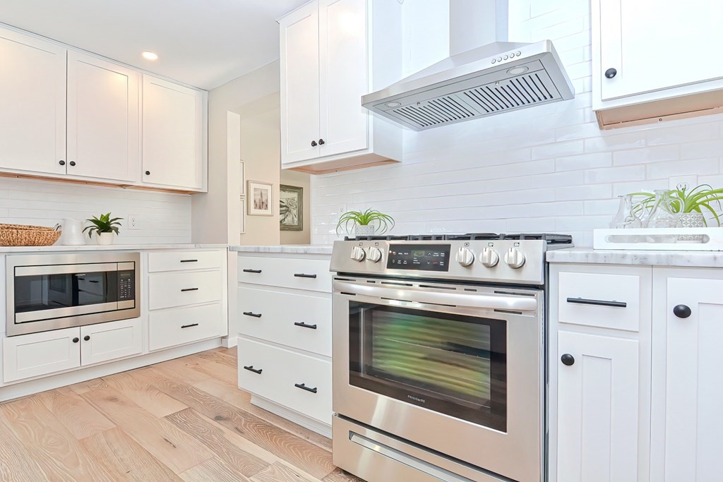 7 Tara Road Framingham, MA 01701 - Photo 4 of 40 Gallery Image 4