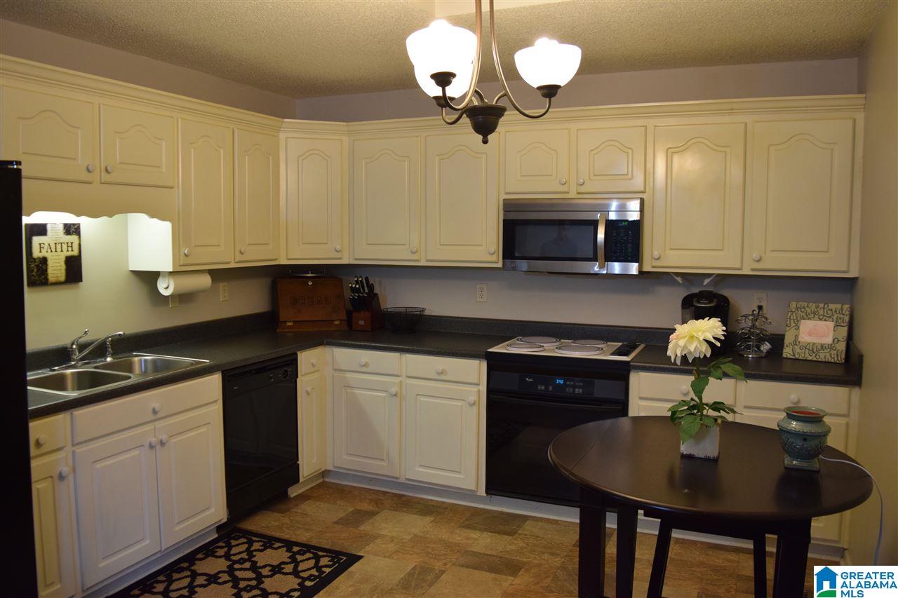 1089 Poplar Trail Warrior, AL 35180 - Photo 5 of 20