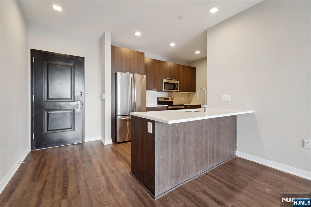 295 Polifly Road, Unit 109 Hackensack, NJ 07601 - Photo 2 of 13