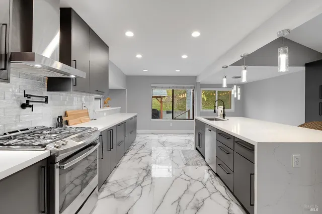 $799,000 | 257 Valley Oak Lane, Vallejo, CA 94591