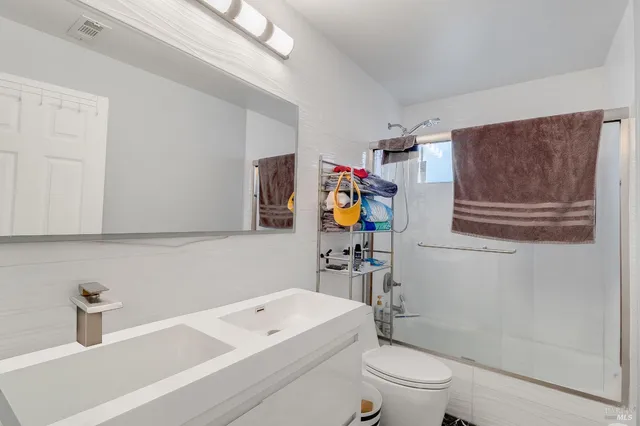 $810,000 | 257 Valley Oak Lane, Vallejo, CA 94591