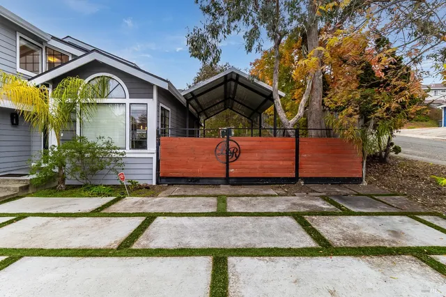 $799,000 | 257 Valley Oak Lane, Vallejo, CA 94591