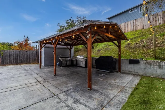 $799,000 | 257 Valley Oak Lane, Vallejo, CA 94591