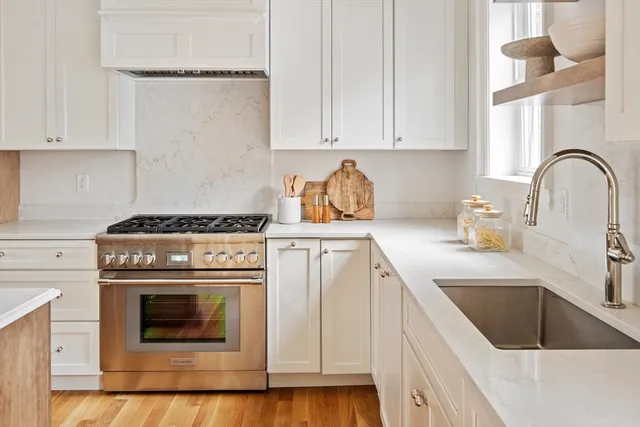 $2,100,000 | 2 Pacific Street, Boston, MA 02127